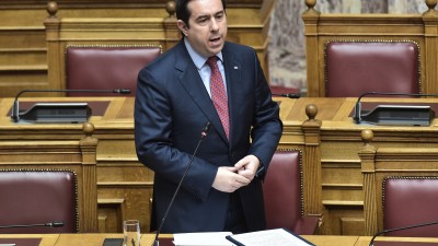 Μηταράκης (υπ. Μετανάστευσης):  «Κλειδί» η δημιουργία νέων κλειστών δομών φιλοξενίας προσφύγων