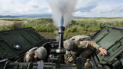 «Μοιάζει με αμερικανικό Stryker»: Η Βόρεια Κορέα παρουσιάζει αυτοκινούμενο όλμο βασισμένο στο M2020