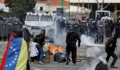 Χάος στα σύνορα Βενεζουέλα με τη Βραζιλία - Τέσσερις νεκροί και 58 τραυματίες