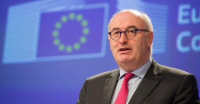 Hogan (Κομισιόν): Απλά τρέλα ένα Brexit χωρίς συμφωνία – Είναι το χειρότερο σενάριο