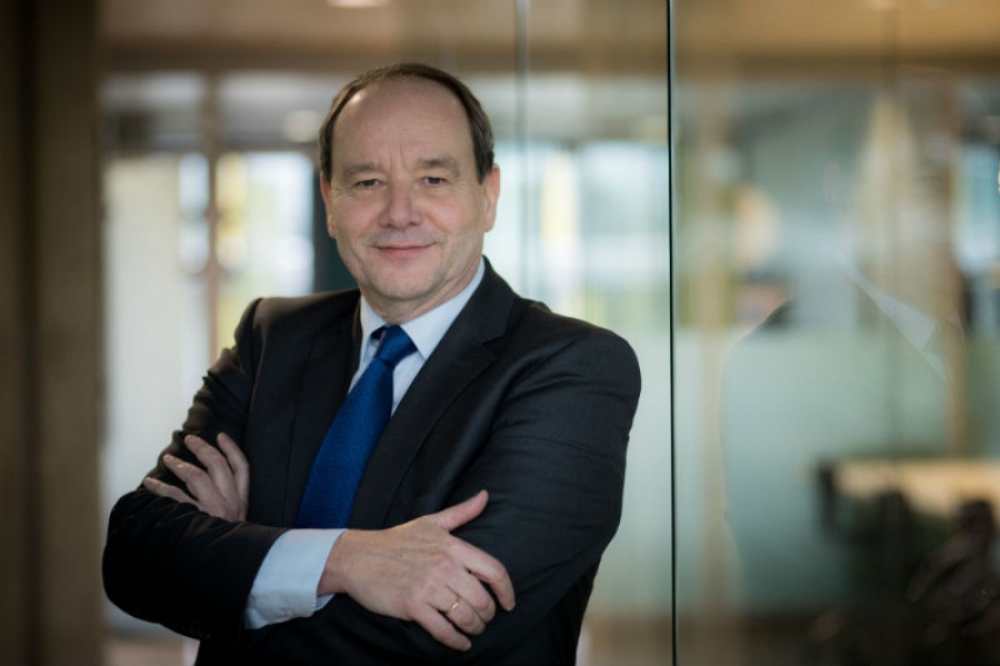 Vijlbrief (EWG): Πρώτα οι μεταρρυθμίσεις και μετά οι στόχοι για μικρότερα πλεονάσματα