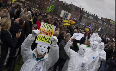 Ολλανδία: Χιλιάδες πολίτες αψήφησαν το lockdown και διαδήλωσαν ενάντια στα σκληρά περιοριστικά μέτρα – Συγκρούσεις με την αστυνομία