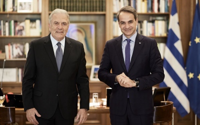 Μπουρλότο και από τον Αβραμόπουλο στο Μαξίμου - Δεν θέλει πολεμικά ο… καγκελάριος