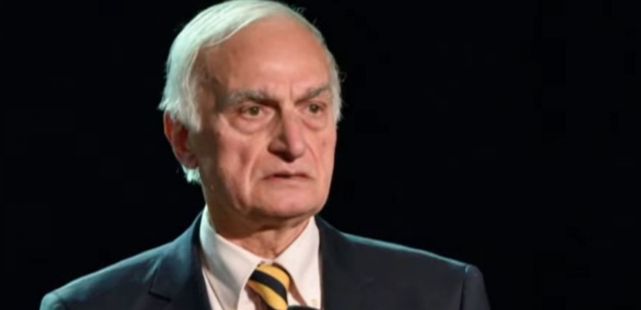 Σοκάρει ο Μαυρομάτης: «Βρήκα νεκρή τη γυναίκα μου γιατί δεν ήθελε να φύγει από το σπίτι που καιγόταν»