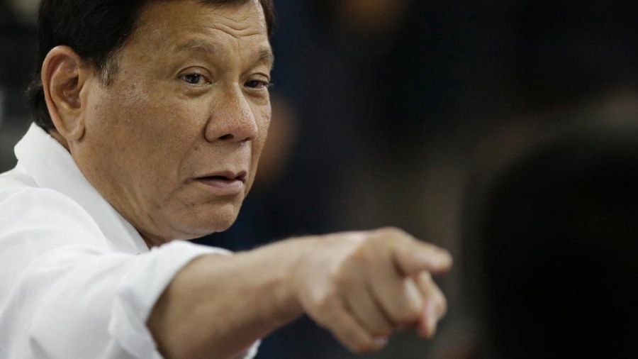 «Προετοιμαστείτε για αποστολές αυτοκτονίας» - Ο Duterte προειδοποιεί την Κίνα να μην εισβάλει σε νησί στις Φιλιππίνες