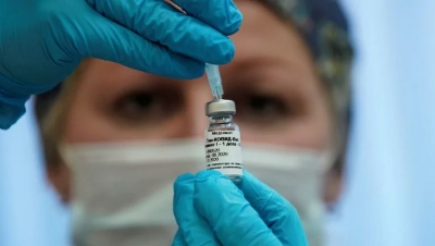 Ρωσία: Δεν καταγράφηκαν θάνατοι μετά τον εμβολιασμό με δικά μας εμβόλια