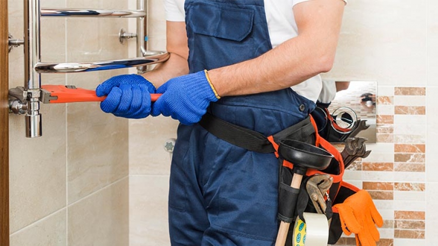 Τριγμοί στην Ελληνική Λύση για χάρη του υδραυλικού που ξύπνησε βουλευτής