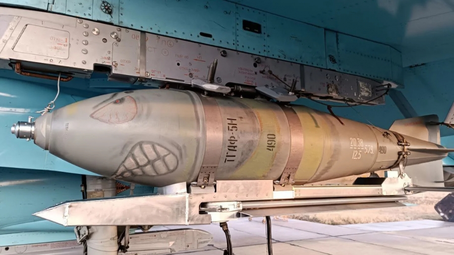 Ο πονοκέφαλος των ρωσικών «ιπτάμενων βομβών» 500 κιλών ισοπεδώνει την Ουκρανία - Το Κίεβο παραδέχεται την ανικανότητα του