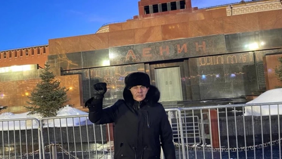 Ο Καμμένος στο Μαυσωλείο του Λένιν: Η απάντηση στα δημοσιεύματα ότι είναι «στην επιρροή της Μόσχας»