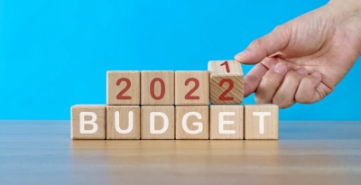 Προϋπολογισμός 2022: Στο 4,5% προσγειώνεται ο πήχης για την ανάπτυξη - Επί τα χείρω αναθεωρούνται, επενδύσεις και εξαγωγές