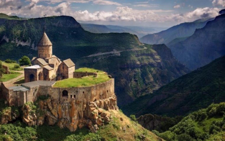 Νέα δρομολόγια από την Αθήνα στην Αρμενία προσθέτει η Ryanair