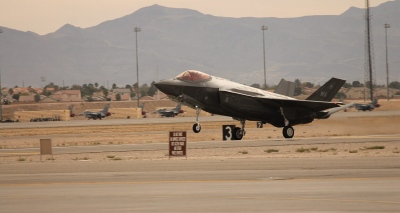 Ισραηλινά πολεμικά αεροσκάφη κτύπησαν στρατιωτικούς στόχους στη Συρία