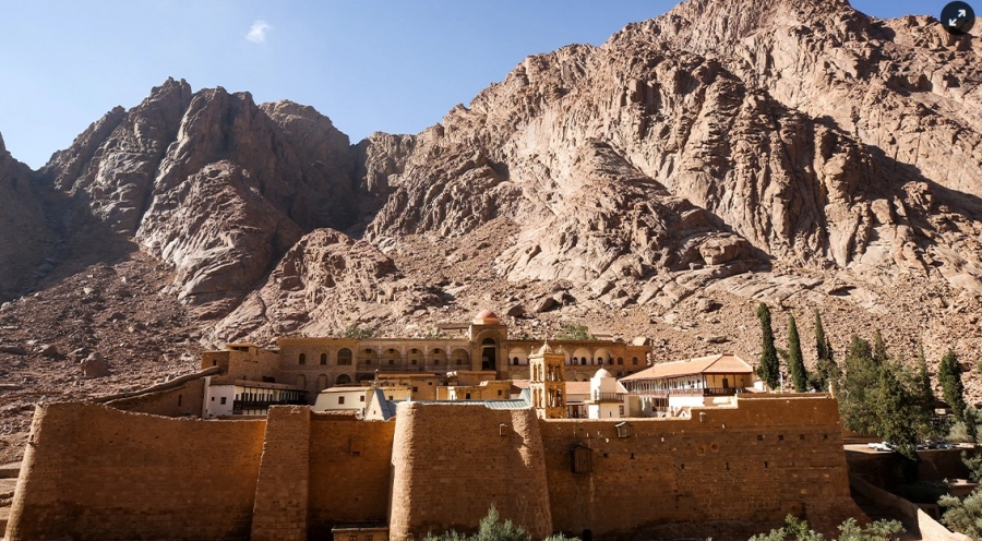 Στην Αίγυπτο την  Τετάρτη 4 Ιουνίου ο Γεραπετρίτης μετά την κατακραυγή για τη Μονή Σινά