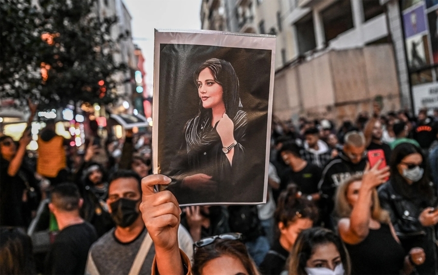 Ιράν: Στους δρόμους οι διαδηλωτές για έβδομη συνεχόμενη εβδομάδα - Σκληραίνει η καταστολή, με νεκρούς, συλλήψεις, δίκες