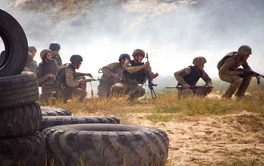 Τα ρωσικά στρατεύματα προελαύνουν στην Ουκρανία, 57 νεκροί και 169 τραυματίες -  Χιλιάδες πολίτες διανυκτερεύουν στο μετρό