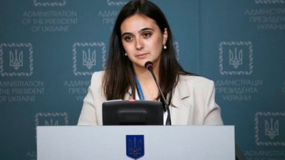 Mendel: Οι Ουκρανοί μισούν τον Zelensky, επειδή θυσιάζει χιλιάδες ζωές για τα προσωπικά του συμφέροντα