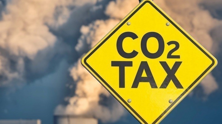 Επιβαρύνσεις σε καταναλωτές, βιομηχανία, αερομεταφορές, ναυτιλία φέρνει ο νέος ευρωπαϊκός φόρος άνθρακα