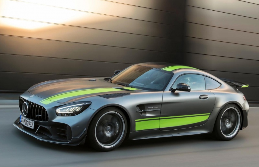 Ανανέωση και έκδοση GT R Pro για την Mercedes-AMG GT