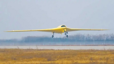 Σοκ στο ΝΑΤΟ με το CH-7: Το νέο stealth φάντασμα των ουρανών...  Η Κίνα ανεβάζει τον πήχη της στρατιωτικής ισχύος