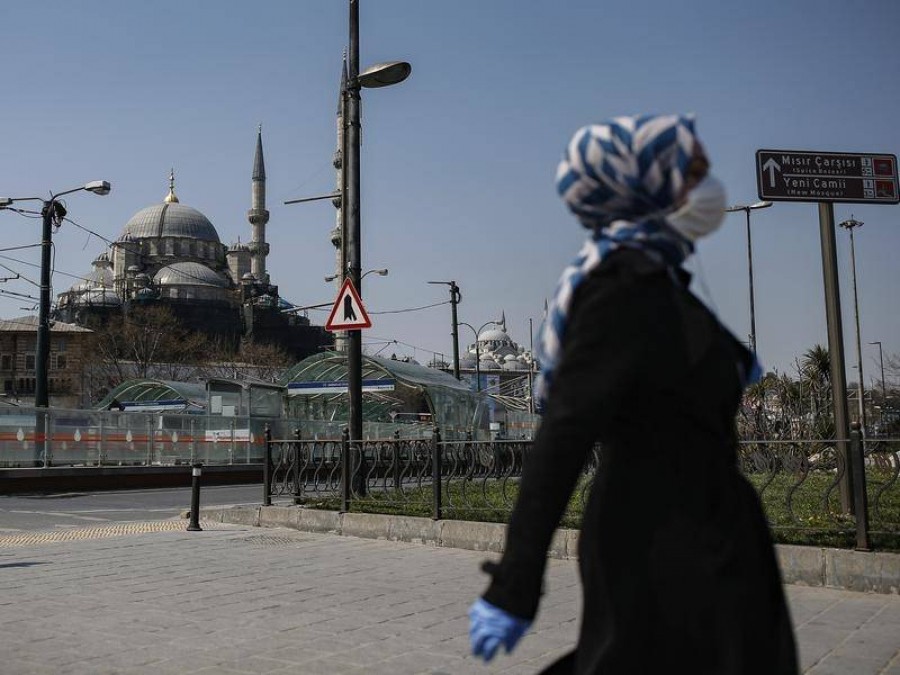 Τουρκία: Lockdown σε 15 πόλεις το Σαββατοκύριακο – Πάνω από 4.600 οι νεκροί