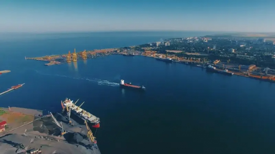 Τι συμβαίνει; Ασυνήθιστη δραστηριότητα ξένων πλοίων καταγράφεται στο λιμάνι της Οδησσού - Κάτι κρύβει και το θέλουν