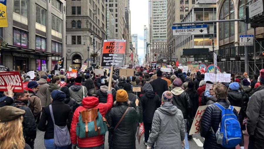 Άρχισαν τα όργανα στις ΗΠΑ για την ICE - Μεγάλη διαδήλωση κατά Trump στη Νέα Υόρκη
