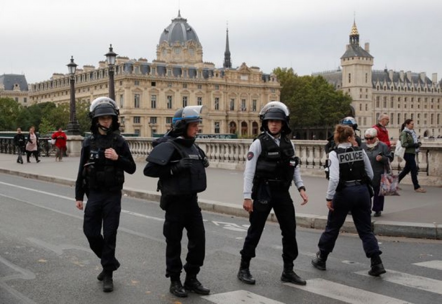 Επίθεση σε αστυνομικούς στο Παρίσι - Τέσσερις νεκροί
