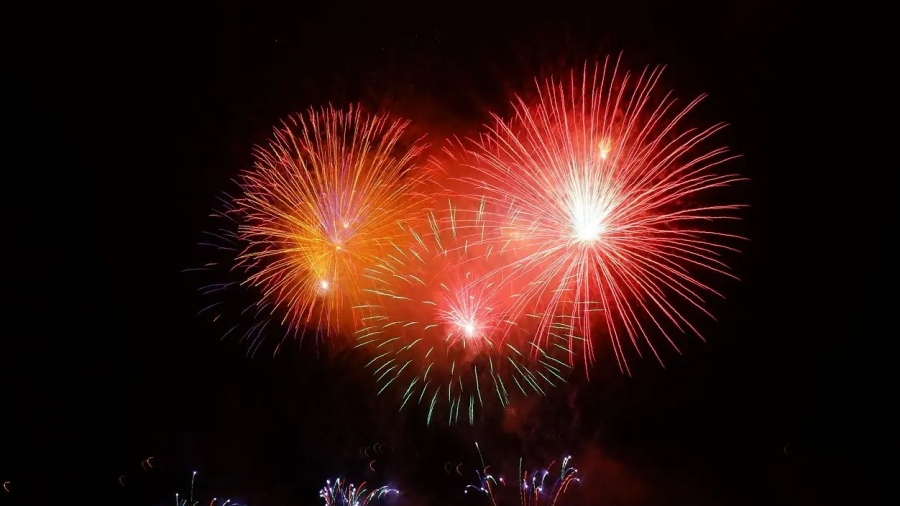 Χάος στη Λετονία - 70 συλλήψεις επειδή... γιόρτασαν τη Πρωτοχρονιά με την ώρα της Μόσχας