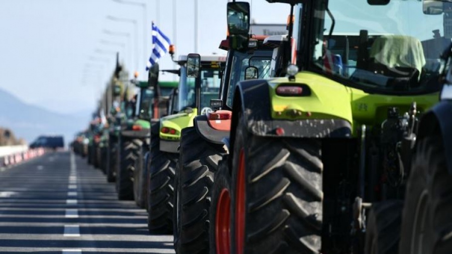 Έρχονται στην Αθήνα με τα τρακτέρ οι αγρότες την Τρίτη (20/2)  – Πανικός στο Μαξίμου, στο κενό το τελεσίγραφο Χρυσοχοΐδη