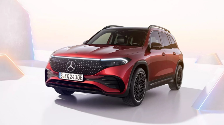 Η Mercedes ανανεώνει τις ηλεκτρικές EQA και EQB
