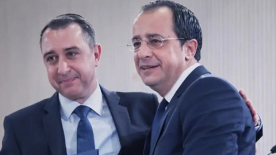 Ραγδαίες εξελίξεις στην Κύπρο μετά το βίντεο για τις μίζες - Παραιτήθηκε ο Χαραλάμπους από το γραφείο Χριστοδουλίδη