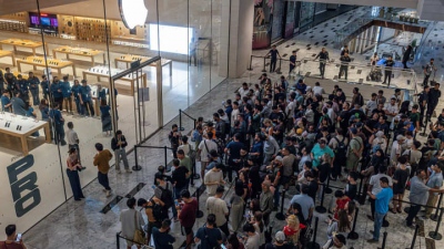 Η παγκόσμια αγορά smartphone σε ελεύθερη πτώση το 2026 – Αύξηση τιμών και AI οδηγούν σε δραματική συρρίκνωση