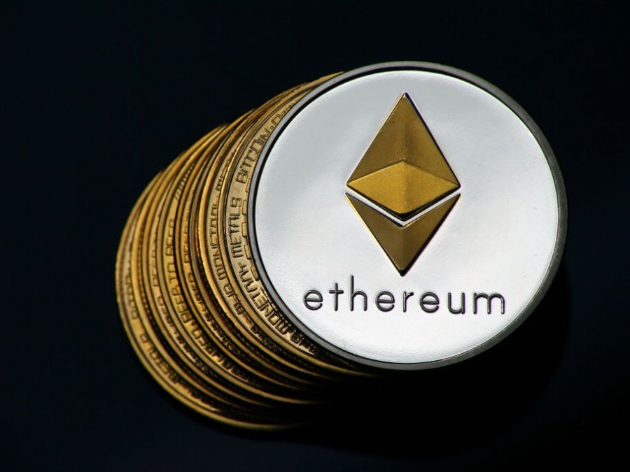 Ethereum: Σε νέο ιστορικό υψηλό, ξεπέρασε τα 1.700 δολάρια (5/2)