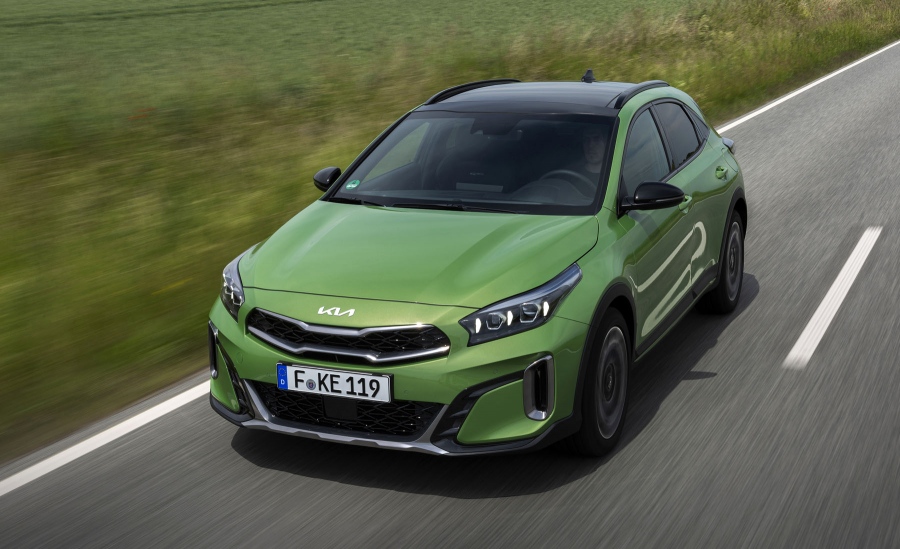 Kia XCeed: Με υβριδικούς κινητήρες και αυτόματο κιβώτιο στην ίδια τιμή