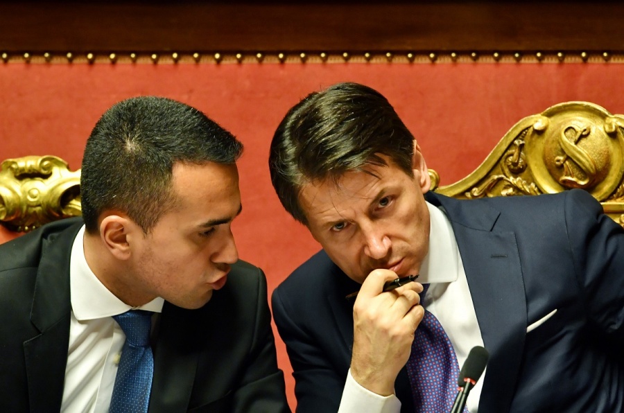 Επίθεση από Conte και Di Maio κατά της Fitch: «Κάνετε λάθος, θα τα καταφέρουμε»