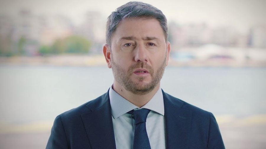 Ανδρουλάκης: Έχουμε χρέος να πάρουμε τολμηρές αποφάσεις - Το αναστάσιμο φως ας σημάνει μια πραγματικά νέα αρχή