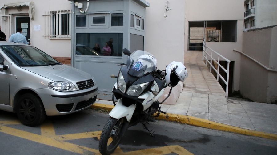 Νεκρός κρατούμενος στο Αστυνομικό τμήμα Περιστερίου – Διατάχθηκε ΕΔΕ