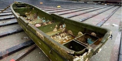 Ιαπωνία: Ψαρόβαρκα ξεβράστηκε στην ακτή 10 χρόνια μετά το φονικό τσουνάμι