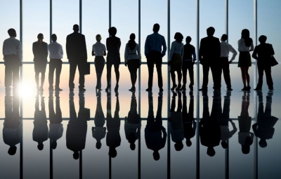 Οι 10 κλάδοι που εκτίναξαν την εργασία – Πόσο αυξήθηκαν οι μισθοί σύμφωνα με την καταγραφή της ΕΡΓΑΝΗ