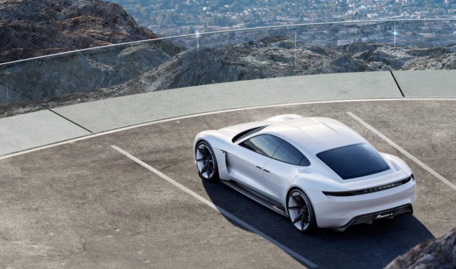 Taycan θα ονομάζεται η πρώτη ηλεκτρική Porsche