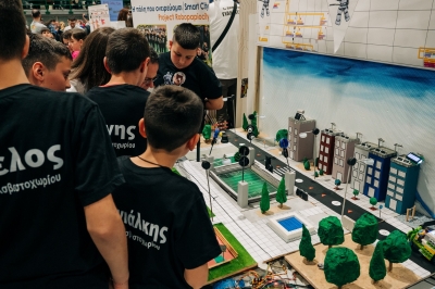 Cosmote: 1.200 μαθητές ανέπτυξαν τεχνολογικές λύσεις για μια «έξυπνη» πόλη, πιο φιλική για τον άνθρωπο και το περιβάλλον