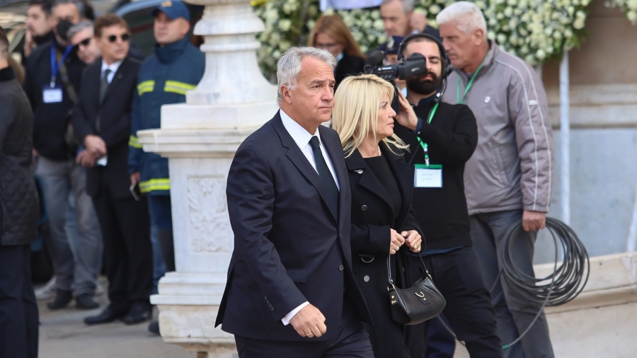 Βορίδης για κηδεία τέως βασιλιά: Έχουμε κάτι να φοβηθούμε; Ανησυχείτε μήπως δημιουργηθούν παλάτια;