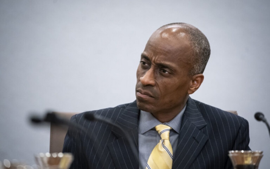 Jefferson: Η Fed πρέπει είναι πολύ προσεκτική στην επόμενη απόφαση για τα επιτόκια