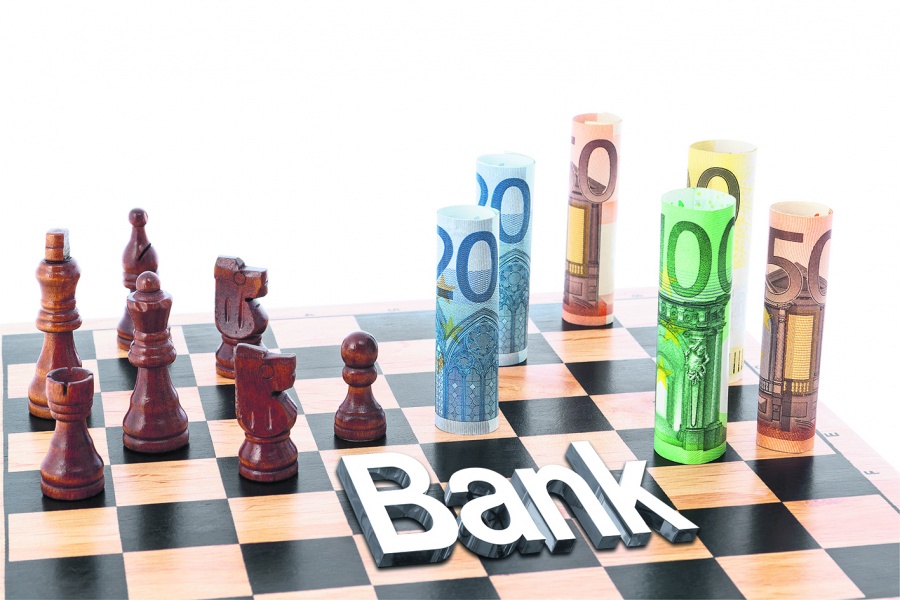 Γιατί Μητσοτάκης και Γεωργιάδης επιτίθενται στις τράπεζες για τις προμήθειες ενώ παραβλέπουν τα πανάκριβα παράβολα; - Τι ισχύει σε Ιταλία, Ισπανία