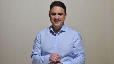 ΠΑΣΟΚ κατά κυβέρνησης: Επιβαρύνει τα λαϊκά στρώματα μέσω της ακρίβειας -Η μεσαία τάξη σε σπιράλ καθοδικής κινητικότητας
