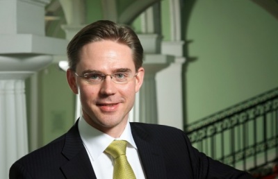 Katainen (αντιπρόεδρος Κομισιόν): Ένας γενικευμένος εμπορικός πόλεμος μπορεί ακόμη να αποφευχθεί