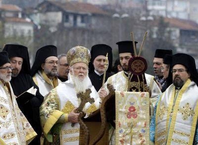 Φανάρι: Με μεγαλοπρέπεια τελέστηκε ο καθαγιασμός των υδάτων από τον Πατριάρχη Βαρθολομαίο