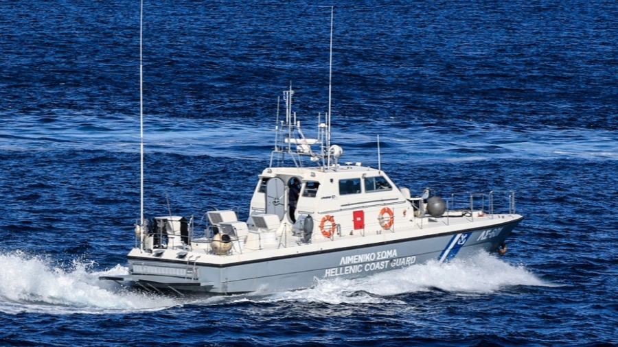 Προσάραξη ταχύπλοου σκάφους με 12 επιβαίνοντες στη Χαλκιδική