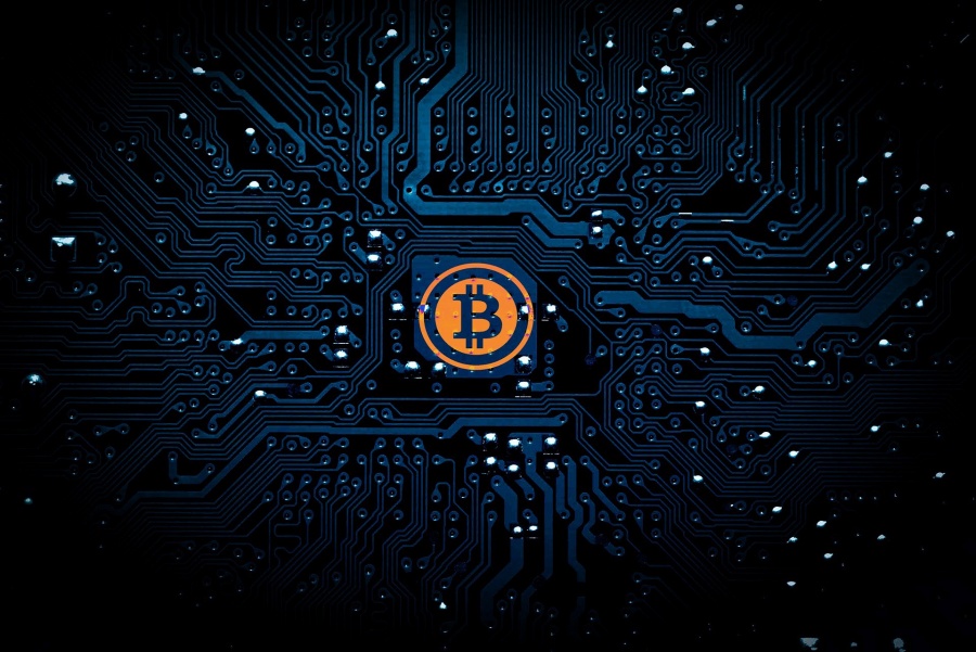 Συνέχεια των ήπιων διακυμάνσεων στα ψηφιακά νομίσματα – Διατηρεί τα 4.000 δολ. το Bitcoin