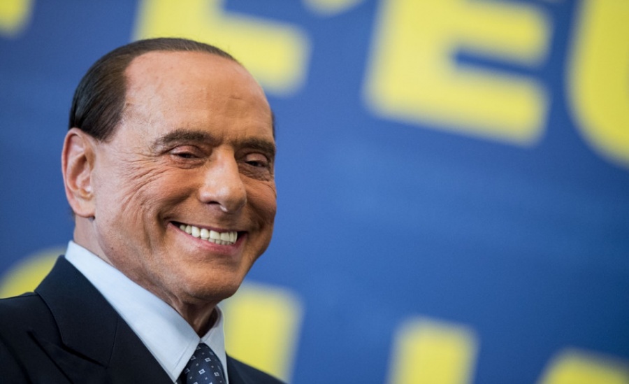 Δυσαρεστημένες οι αγορές από την… υποχώρηση Berlusconi - Πιο κοντά Κίνημα 5 Αστέρων και Λέγκα